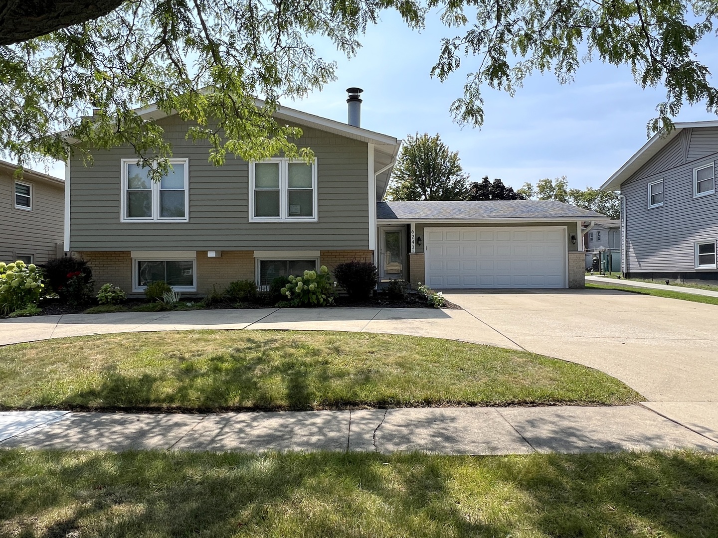 6243 Rio Verde Avenue Oak Forest, IL 60452 - Photo 1 of 42 Gallery Image 1