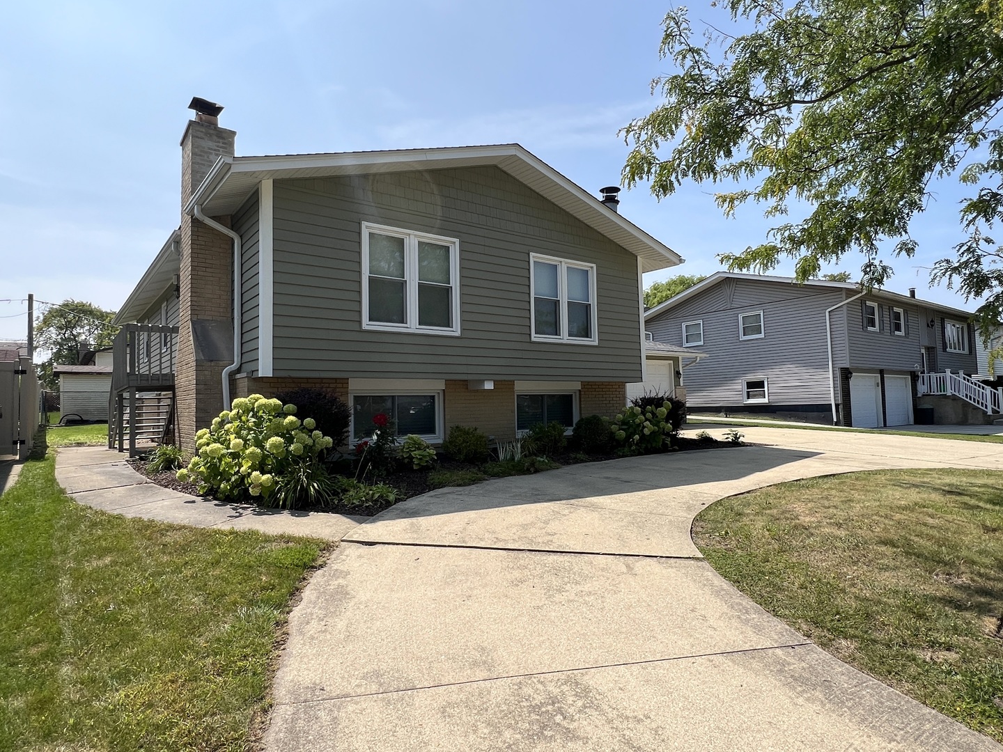 6243 Rio Verde Avenue Oak Forest, IL 60452 - Photo 4 of 42 Gallery Image 4