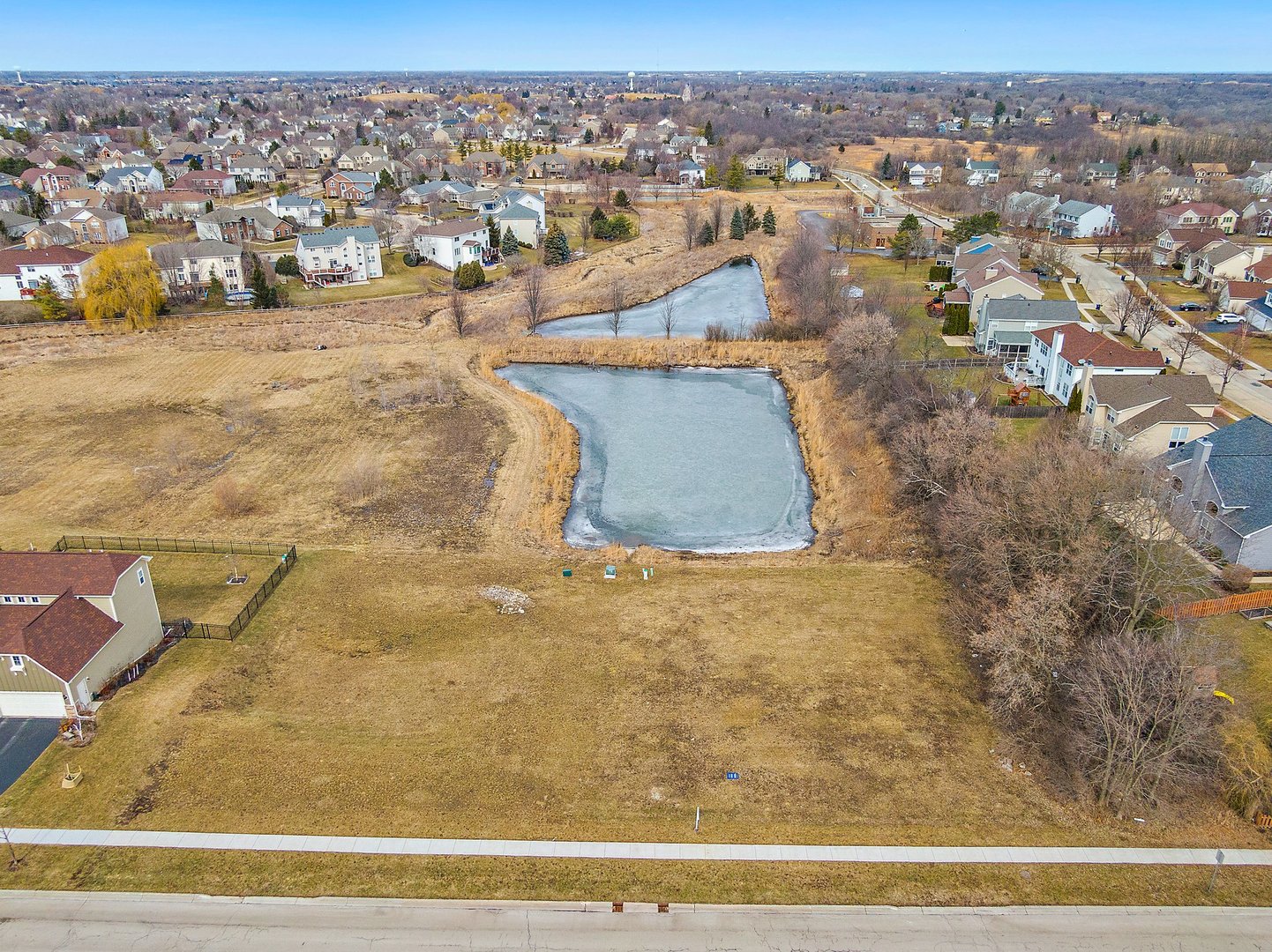 1540 Westbourne Parkway Algonquin, IL 60102 - Photo 2 of 10 a view of a city