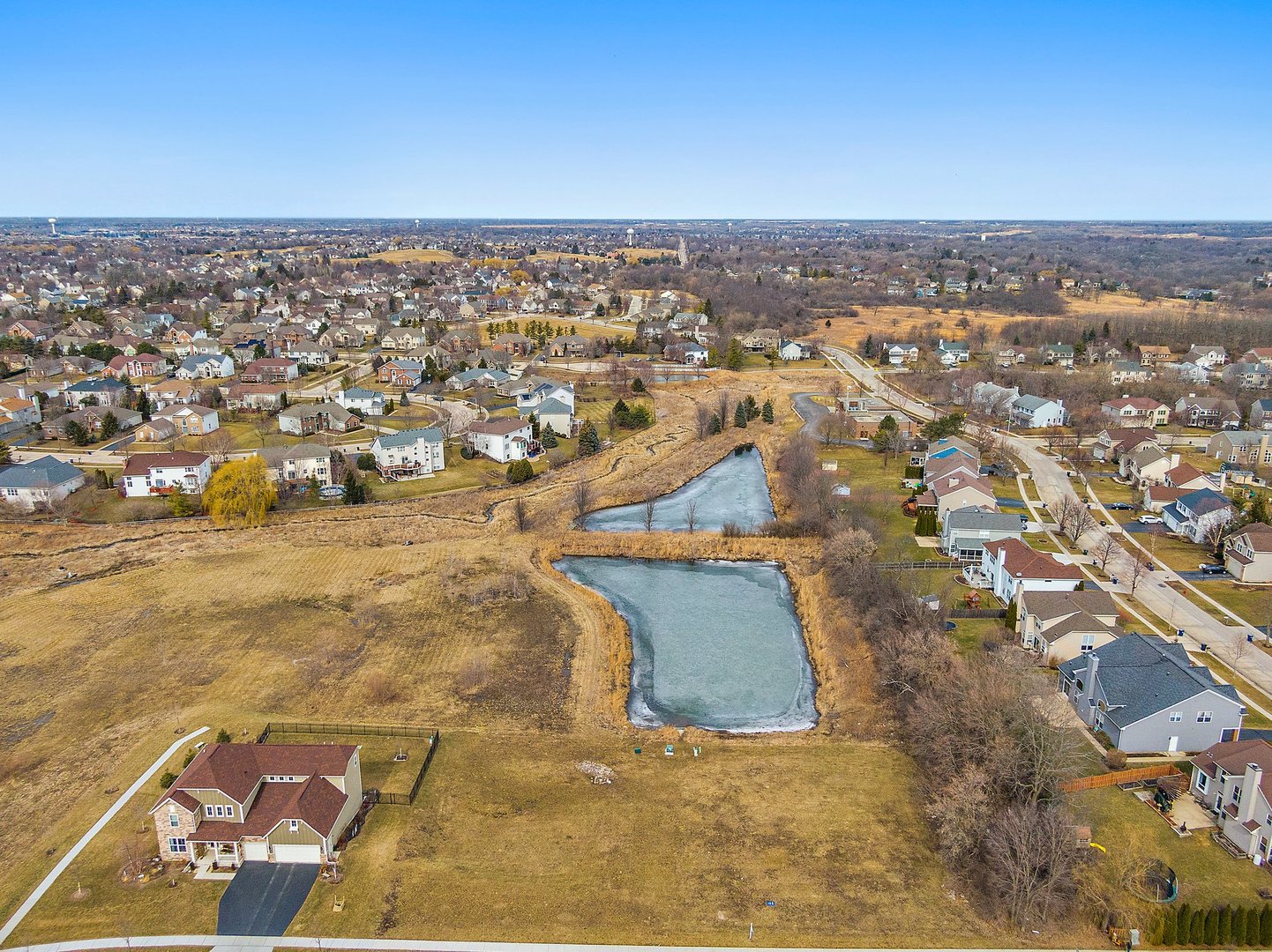 1540 Westbourne Parkway Algonquin, IL 60102 - Photo 4 of 10 a view of city