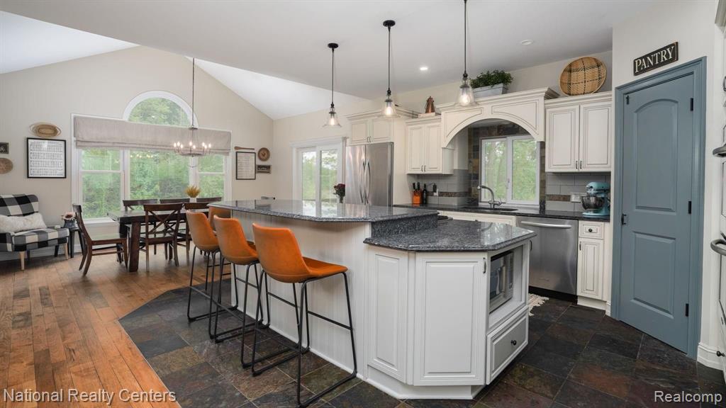 1280 Inwood Road Rochester, MI 48306 - Photo 13 of 47