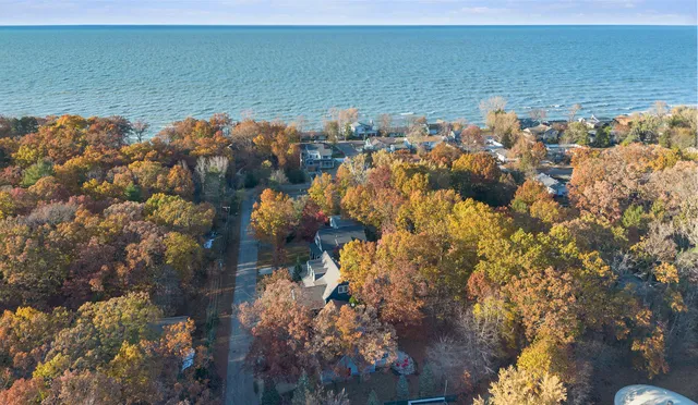 $874,000 | 200 Marx Drive, New Buffalo, MI 49117