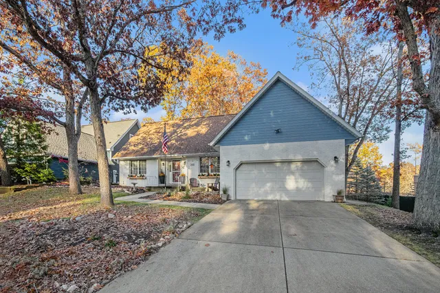 $874,000 | 200 Marx Drive, New Buffalo, MI 49117