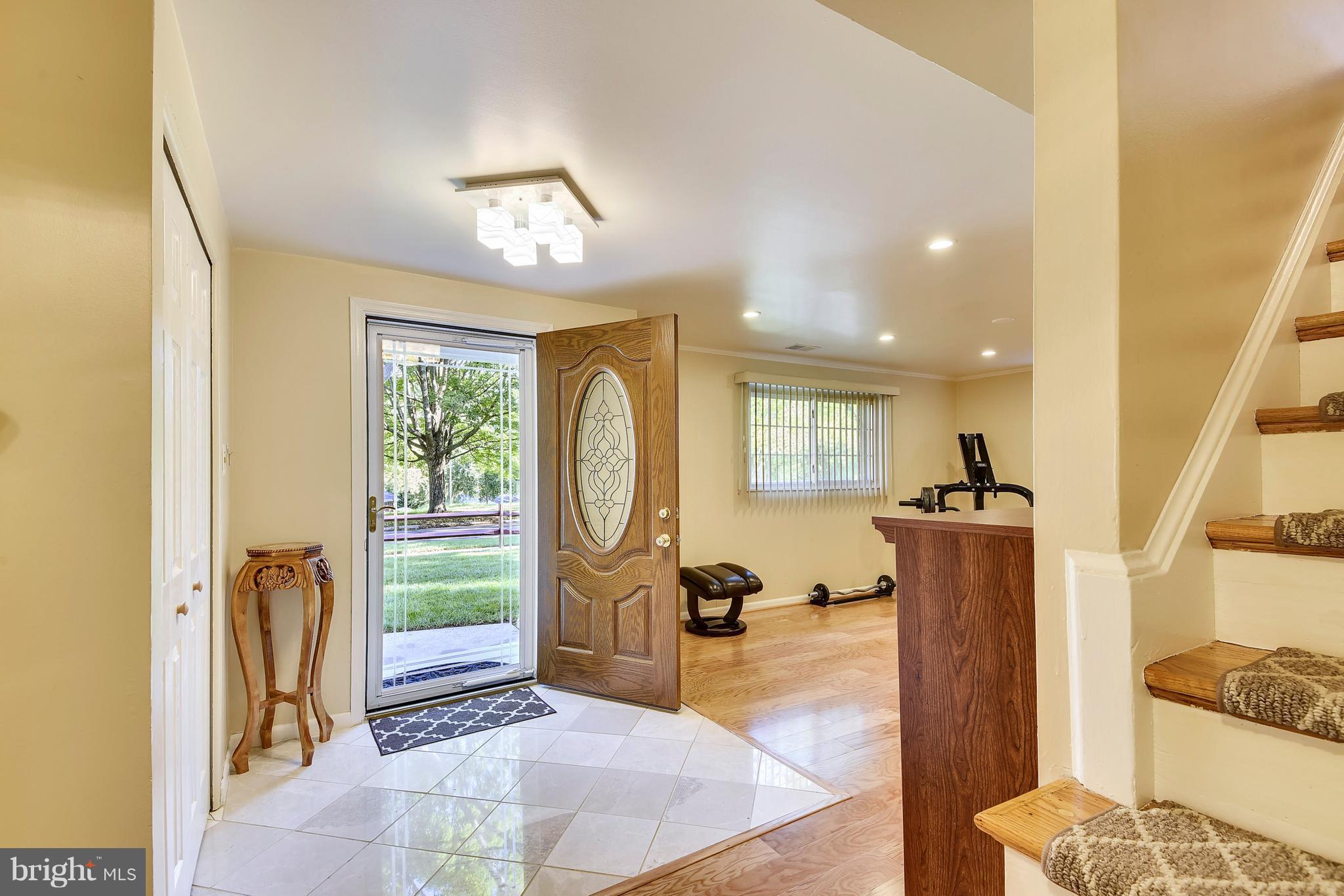 4118 Fogel Lane Silver Spring, MD 20906 - Photo 3 of 30 Interior (General)