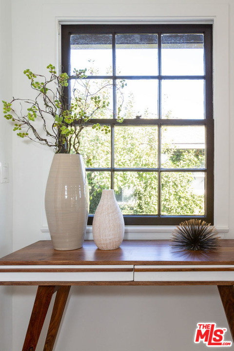 2465 Queensberry Road Pasadena, CA 91104 - Photo 11 of 39 Gallery Image 11