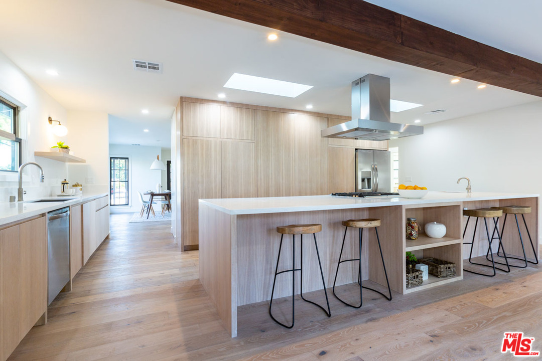 2465 Queensberry Road Pasadena, CA 91104 - Photo 13 of 39 Gallery Image 13