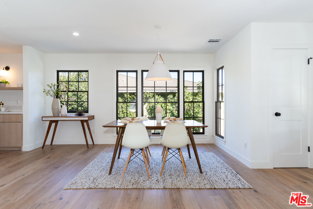2465 Queensberry Road Pasadena, CA 91104 - Photo 9 of 39 Gallery Image 9