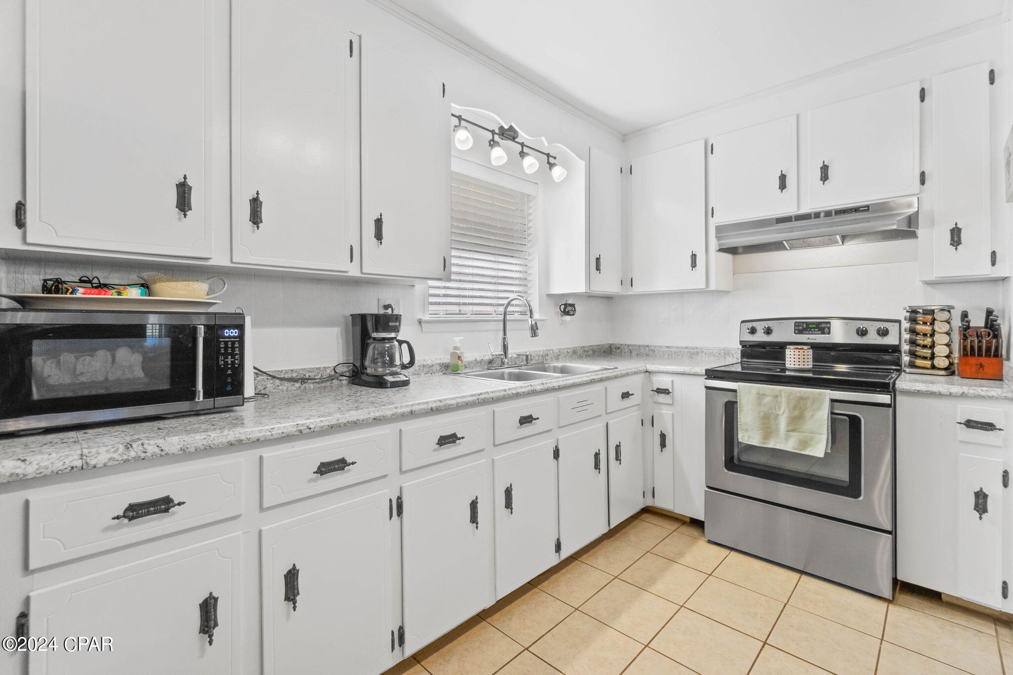 781 Gilbert Drive Chipley, FL 32428 - Photo 6 of 35