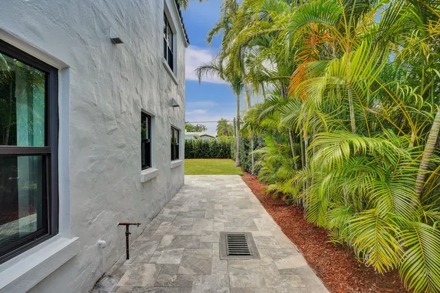 $2,790,000 | 5832 Alton Road, Miami Beach, FL 33140
