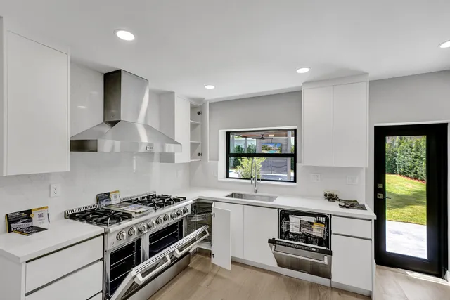 $2,790,000 | 5832 Alton Road, Miami Beach, FL 33140