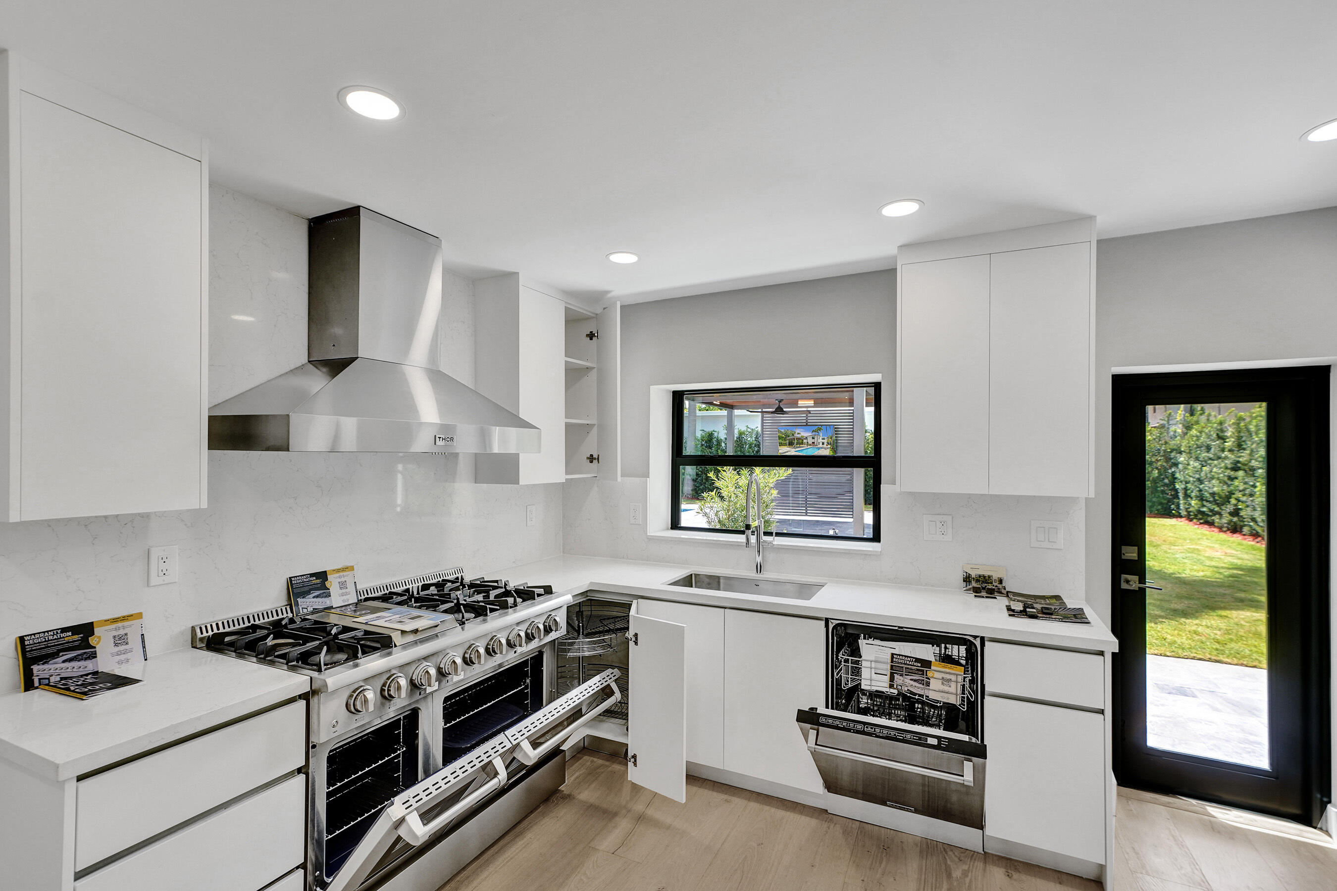 5832 Alton Road Miami Beach, FL 33140 - Photo 21 of 39 Kitchen1