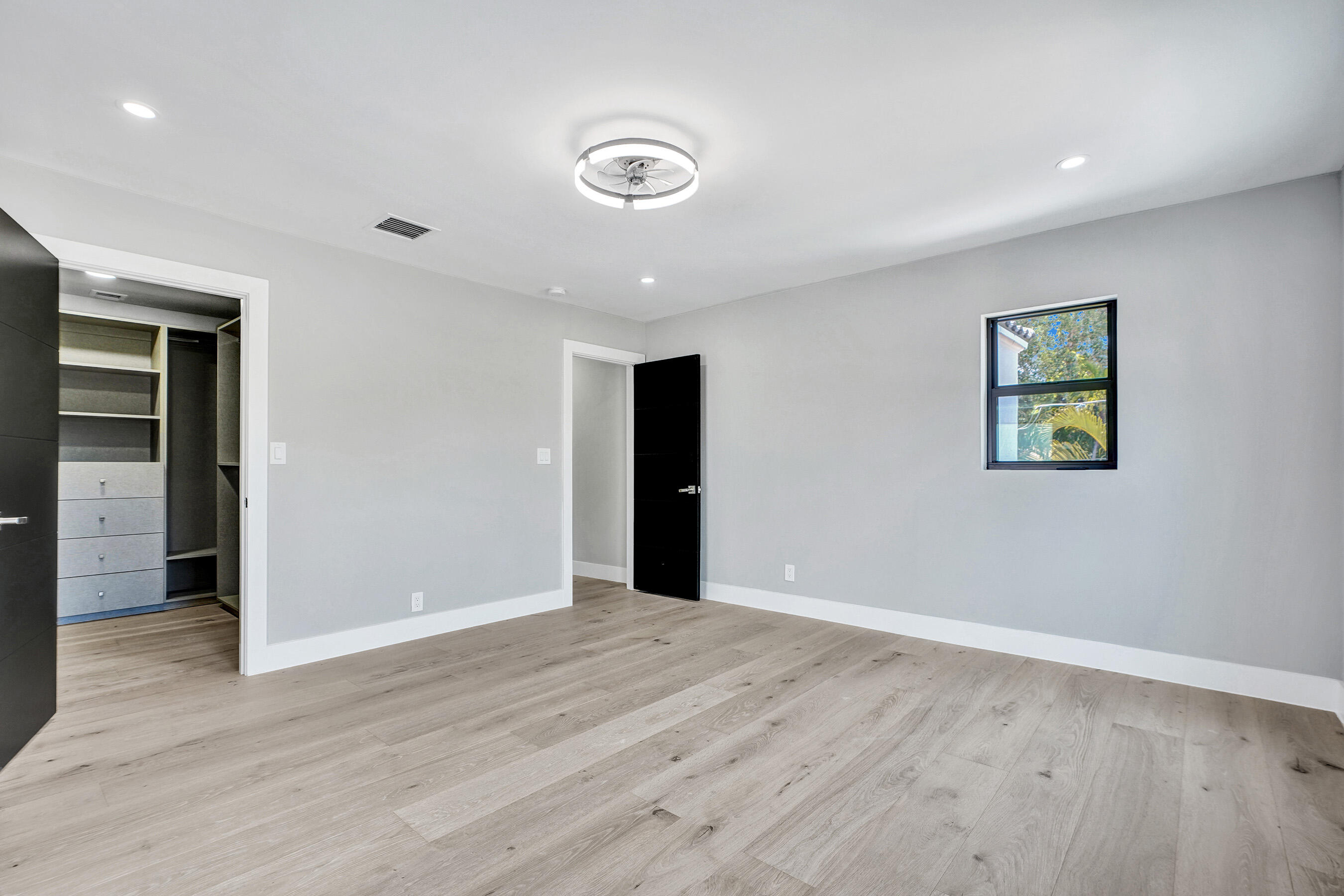 5832 Alton Road Miami Beach, FL 33140 - Photo 27 of 39 Primary Bedroom