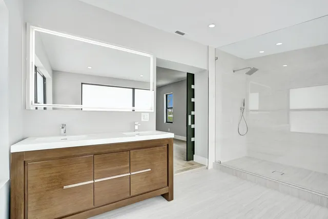 $2,790,000 | 5832 Alton Road, Miami Beach, FL 33140