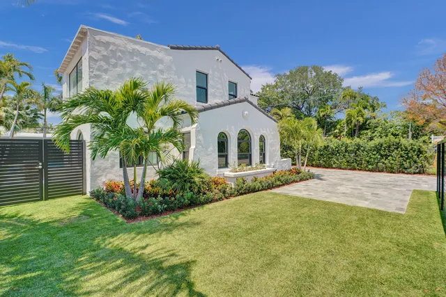 $2,790,000 | 5832 Alton Road, Miami Beach, FL 33140