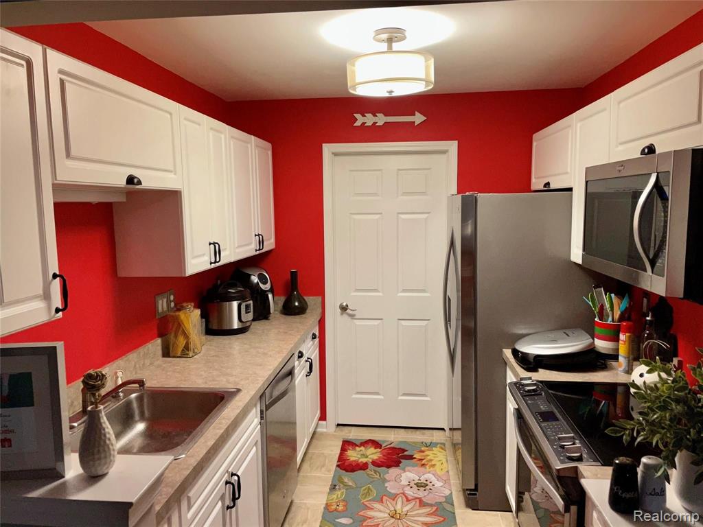 3494 Tremonte Circle Rochester, MI 48306 - Photo 5 of 23