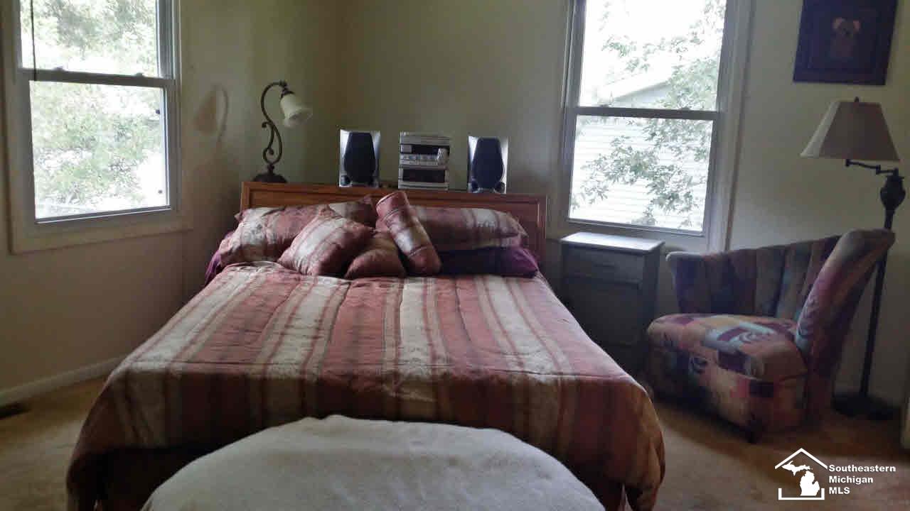 5600 East Dunbar Road Monroe, MI 48161 - Photo 6 of 17 20449148-5.JPG