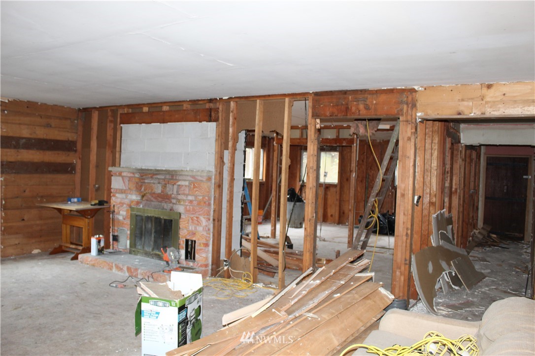 15414 Southeast Jones Road Renton, WA 98058 - Photo 15 of 29 Gallery Image 15