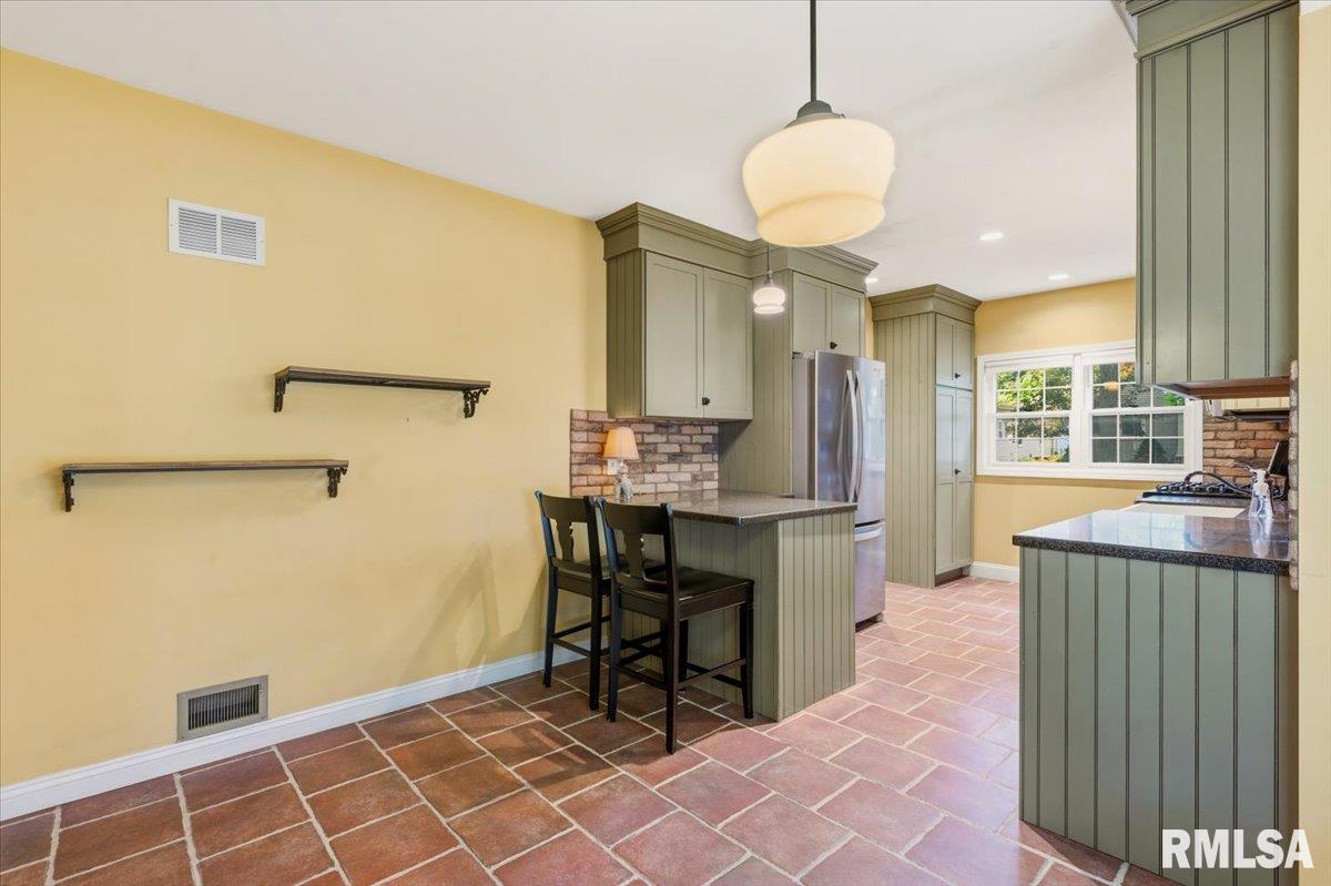 1501 West Cook Street Springfield, IL 62704 - Photo 8 of 38