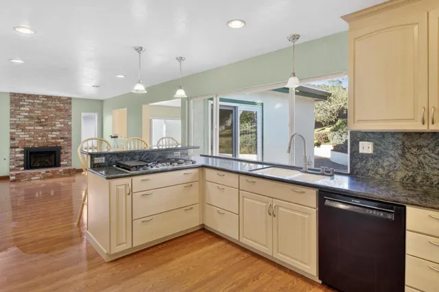 $950,000 | 9570 South Century Oak Road, Prunedale, CA 93907