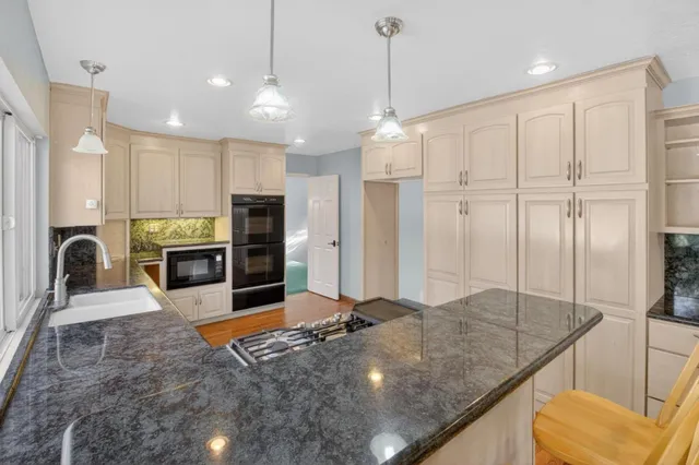 $950,000 | 9570 South Century Oak Road, Prunedale, CA 93907