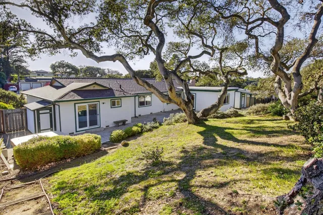 $950,000 | 9570 South Century Oak Road, Prunedale, CA 93907