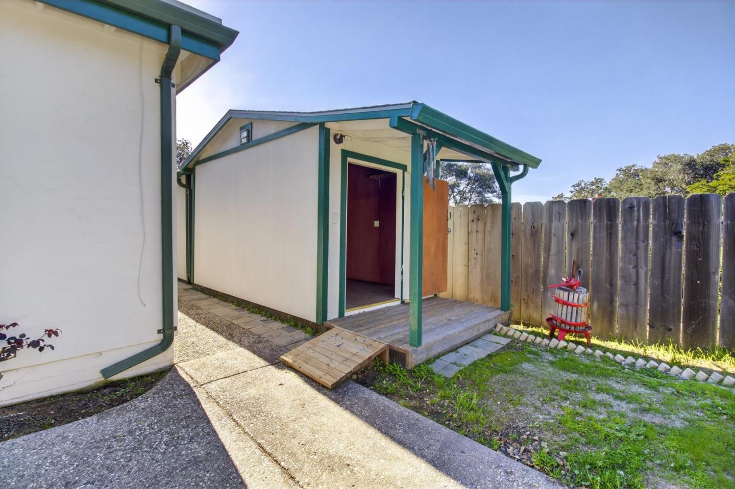 9570 South Century Oak Road Prunedale, CA 93907 - Photo 27 of 41