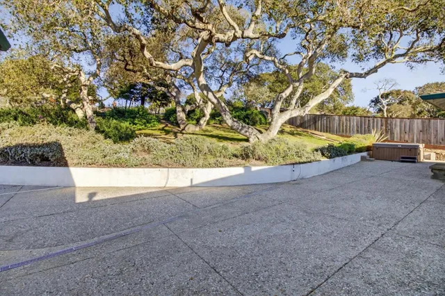 $950,000 | 9570 South Century Oak Road, Prunedale, CA 93907