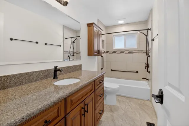 $950,000 | 9570 South Century Oak Road, Prunedale, CA 93907