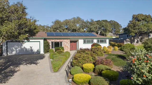 $950,000 | 9570 South Century Oak Road, Prunedale, CA 93907