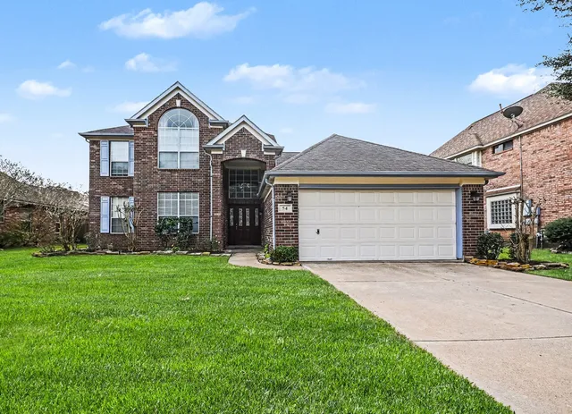 $385,000 | 54 Parsley Court, Lake Jackson, TX 77566