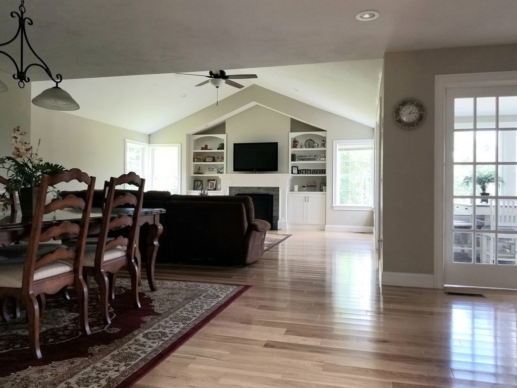 7 Dean Farm Road Sutton, MA 01590 - Photo 4 of 33