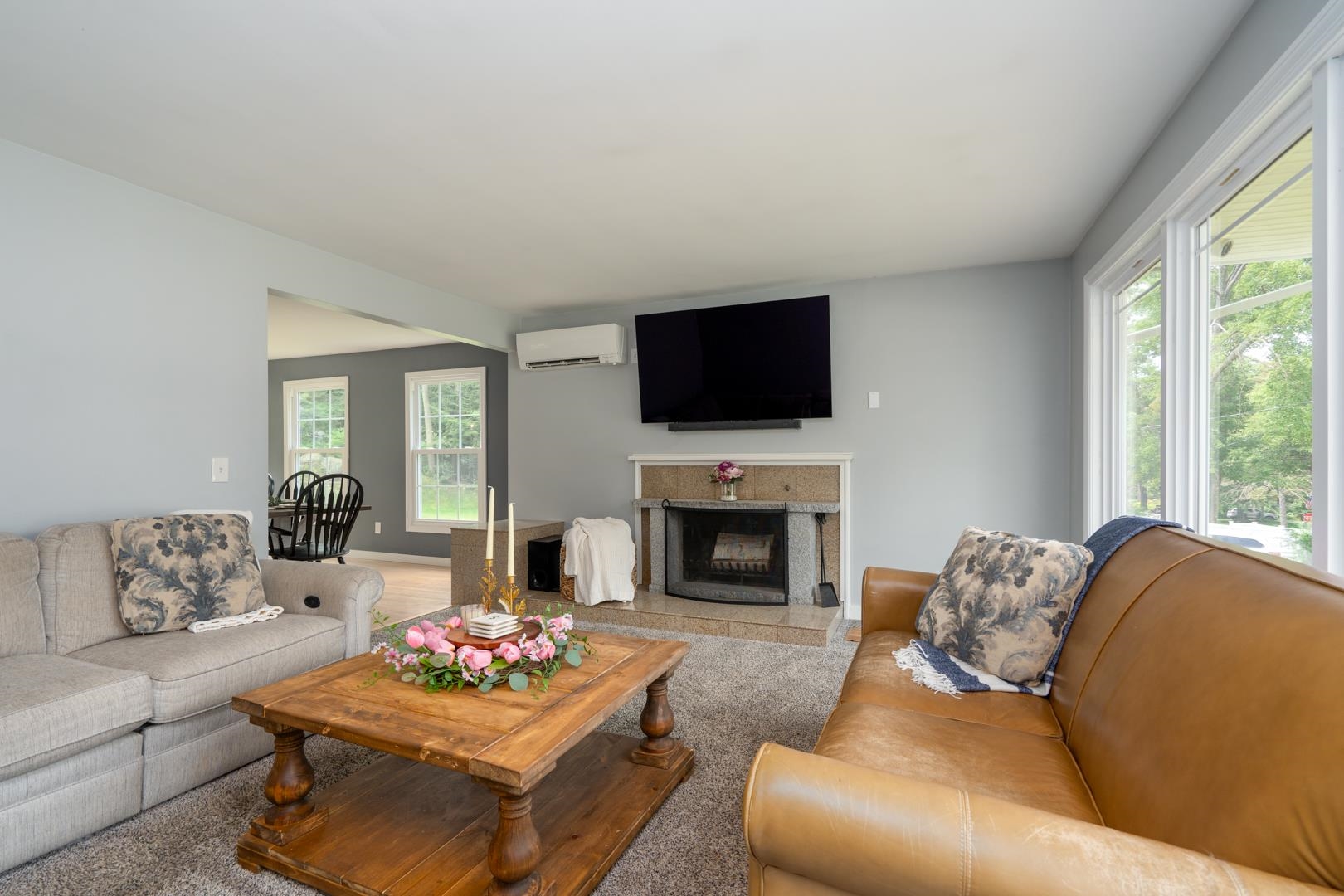 289 Tory Road Manchester, NH 03104 - Photo 3 of 22