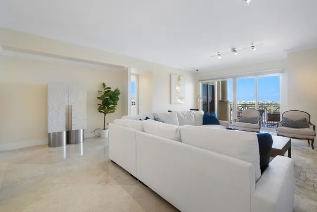 $11,950 | 201 South Narcissus Avenue, Unit 605, West Palm Beach, FL 33401