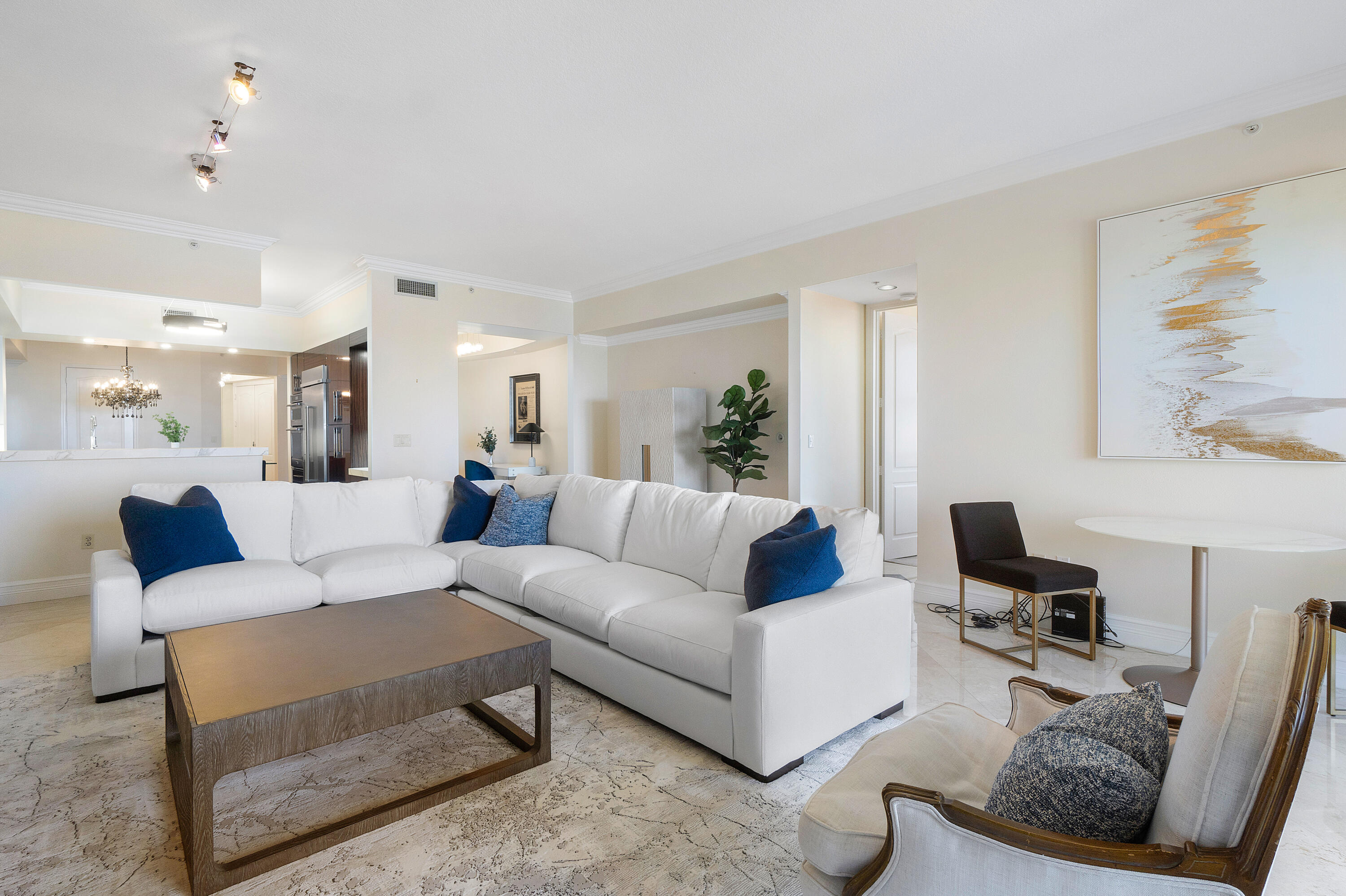 201 South Narcissus Avenue, Unit 605 West Palm Beach, FL 33401 - Photo 14 of 33 013-201SouthNarcissusAvenue-605-WestPalm