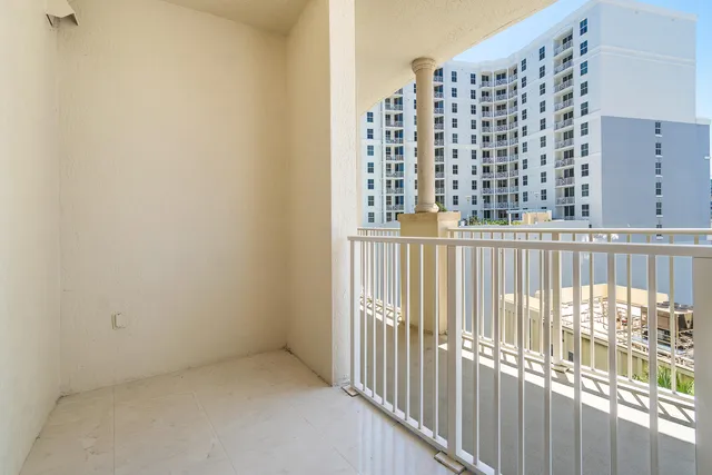 $11,950 | 201 South Narcissus Avenue, Unit 605, West Palm Beach, FL 33401