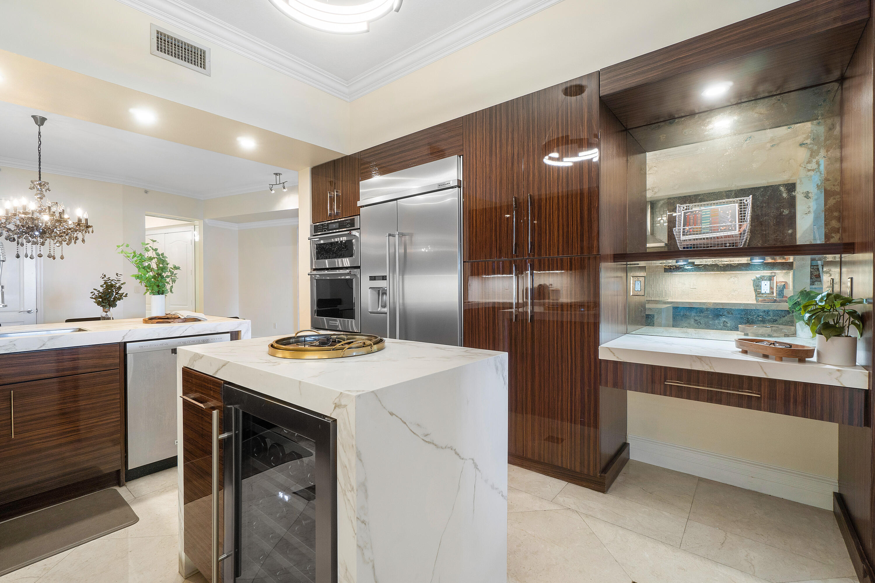 201 South Narcissus Avenue, Unit 605 West Palm Beach, FL 33401 - Photo 8 of 33 005-201SouthNarcissusAvenue-605-WestPalm