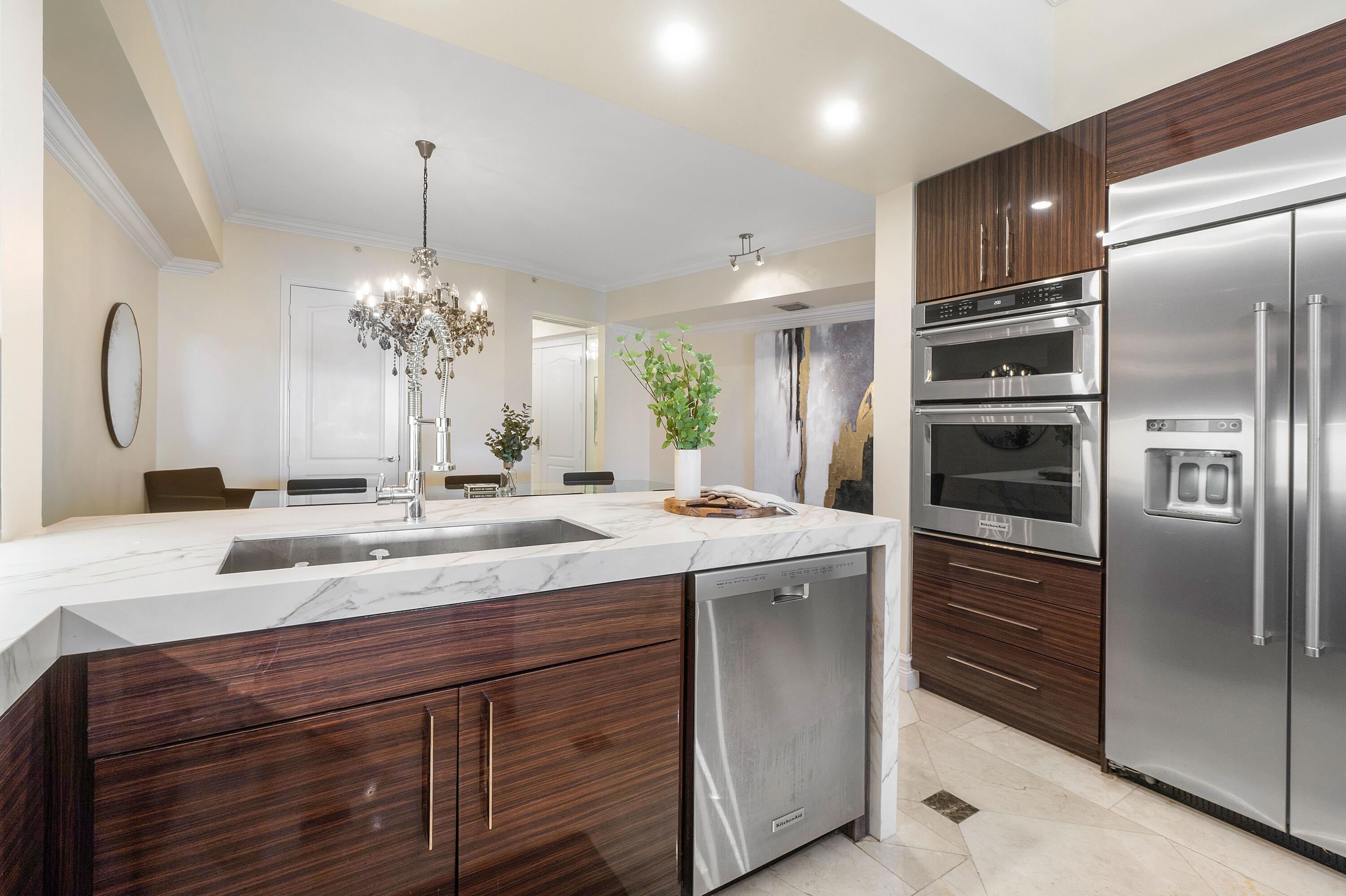 201 South Narcissus Avenue, Unit 605 West Palm Beach, FL 33401 - Photo 10 of 33 007-201SouthNarcissusAvenue-605-WestPalm