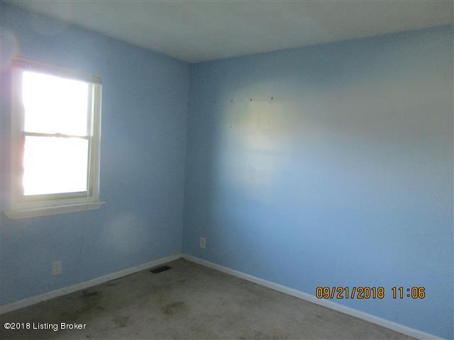 9727 Ranger Road Louisville, KY 40229 - Photo 11 of 11 IMG_0244 (Small)