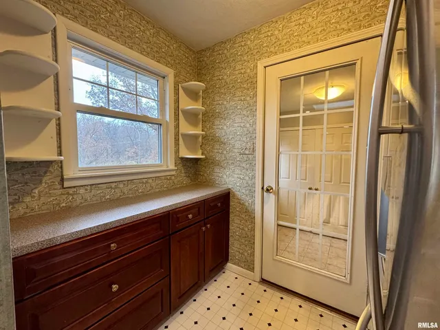 $189,000 | 8 Woodland Lane, Macomb, IL 61455