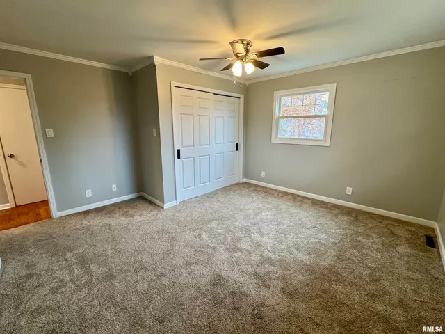 $189,000 | 8 Woodland Lane, Macomb, IL 61455