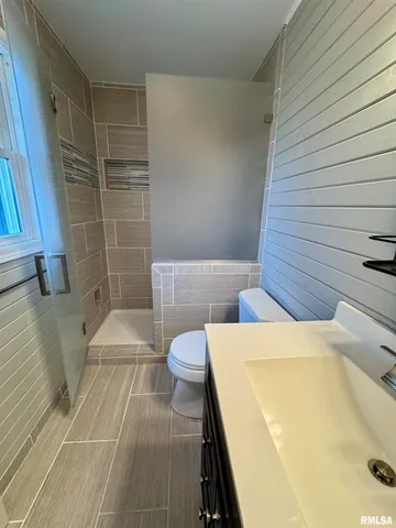 $189,000 | 8 Woodland Lane, Macomb, IL 61455