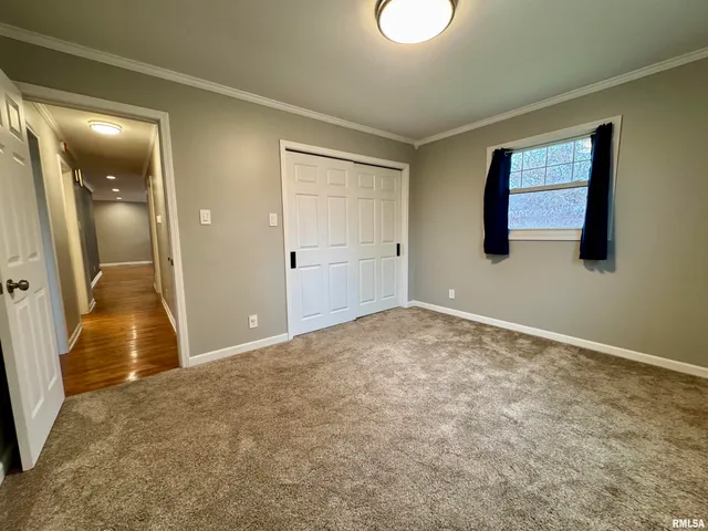 $189,000 | 8 Woodland Lane, Macomb, IL 61455