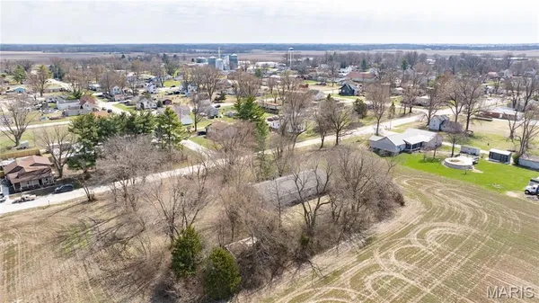 $150,000 | 302 North Elm Street, Medora, IL 62063