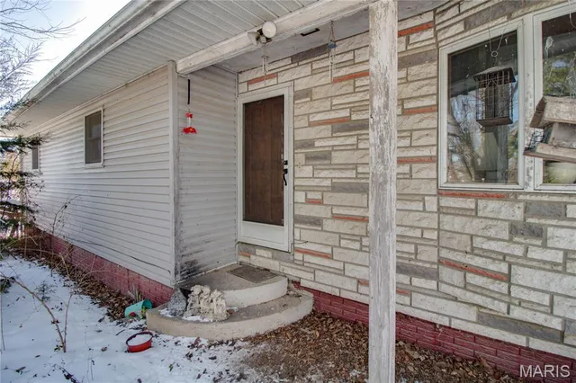$1 | 302 North Elm Street, Medora, IL 62063