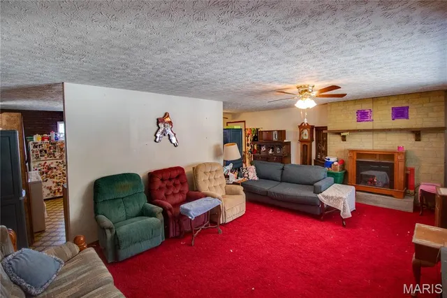 $1 | 302 North Elm Street, Medora, IL 62063