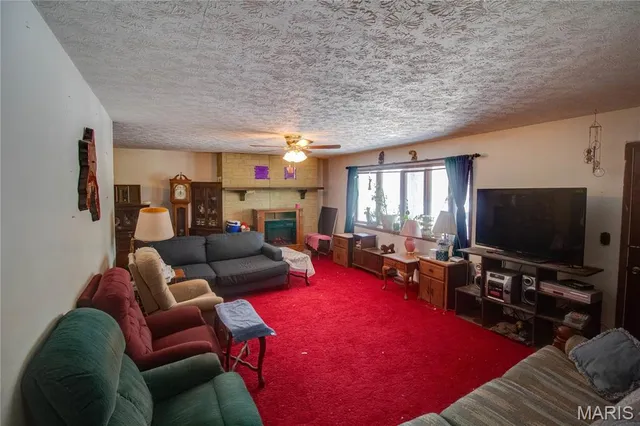 $1 | 302 North Elm Street, Medora, IL 62063