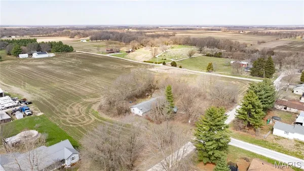 $150,000 | 302 North Elm Street, Medora, IL 62063