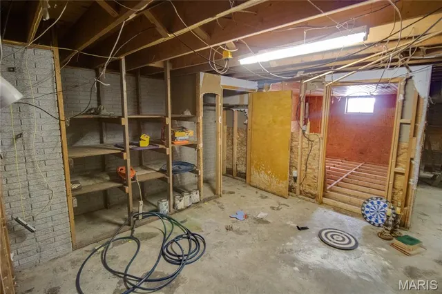 $1 | 302 North Elm Street, Medora, IL 62063