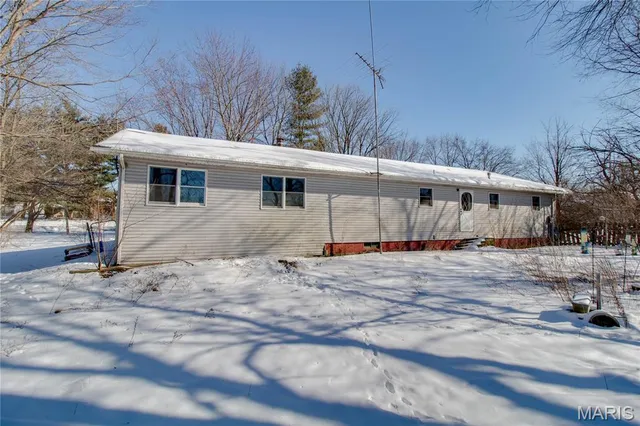 $1 | 302 North Elm Street, Medora, IL 62063