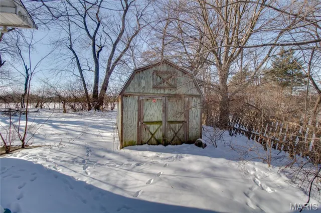 $1 | 302 North Elm Street, Medora, IL 62063